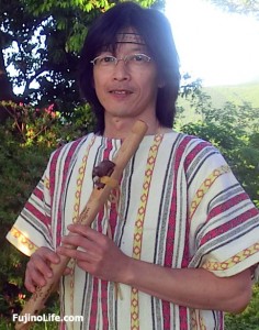 Woodwind and string musician Gaine-san
